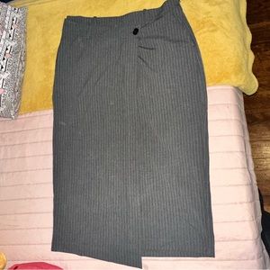 Knee length stripped grey skirt, size L